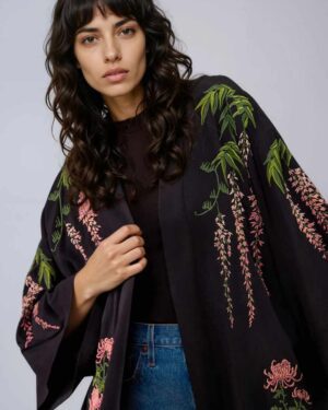 ARTEMIS MUSE EMBROIDERED SHORT KIMONO VINTAGE WISTERIA + PEONY