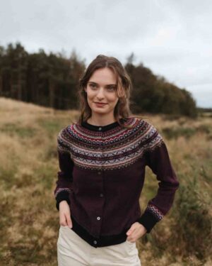 ERIBE ALPINE SHORT CARDIGAN TYRIAN