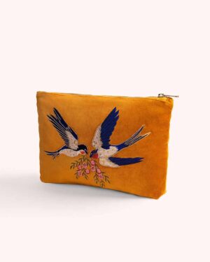 POWDER  ZIP POUCH SWALLOW