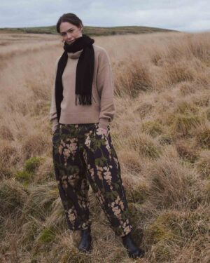 ONE HUNDRED STARS BARREL PANTS WISTERIA BLACK