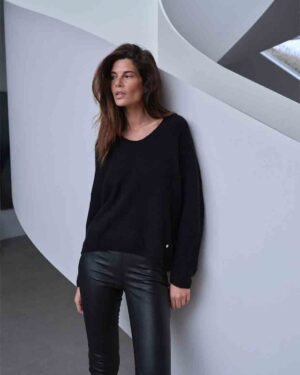 MOS MOSH THORA V-NECK BLACK