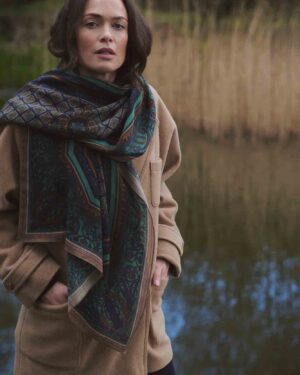ONE HUNDRED STARS WOOL SCARF AMULET EMERALD